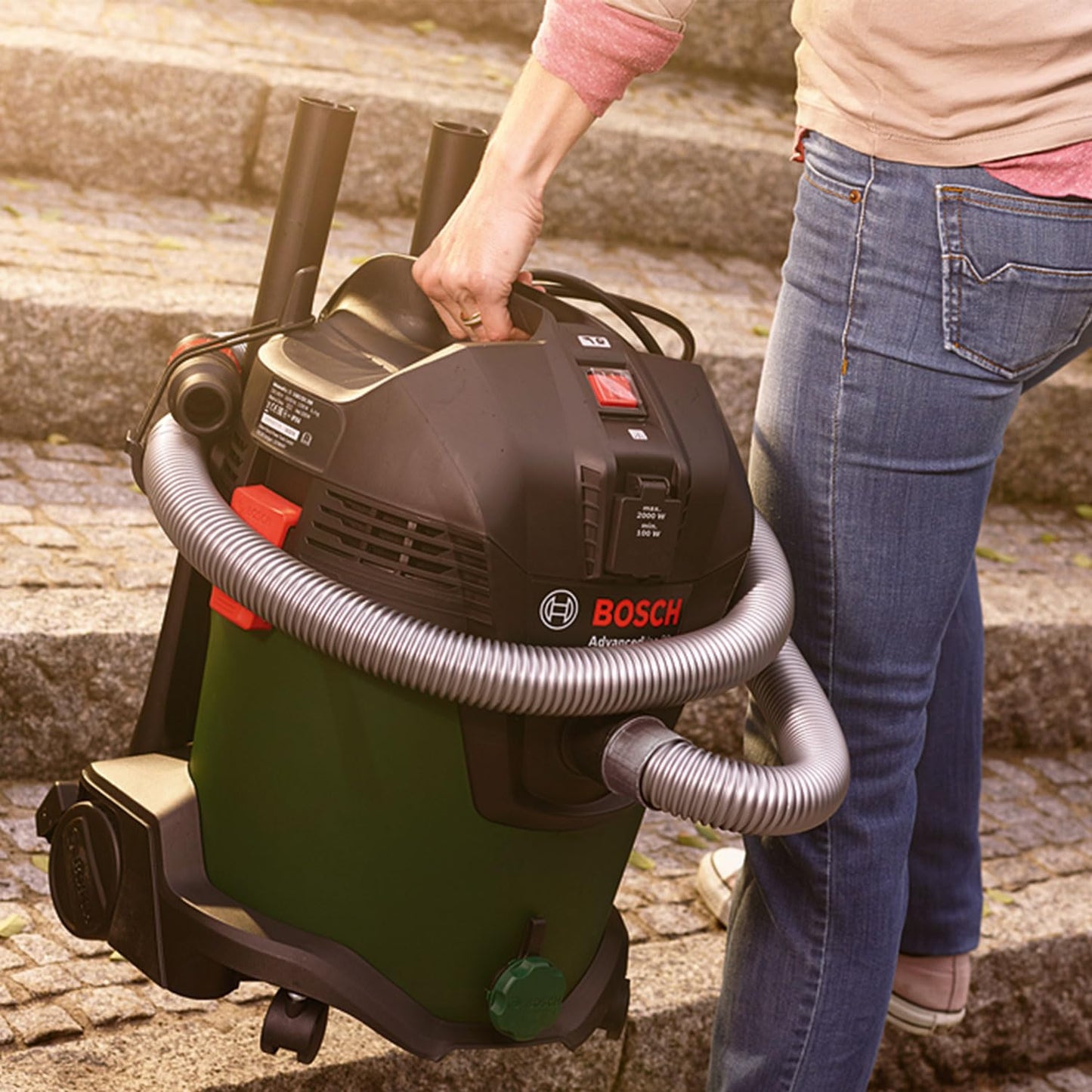 Bosch AdvancedVac 20 Nass- und Trockensauger – 1.200 W, 20 L Behälter, inkl. Zubehör